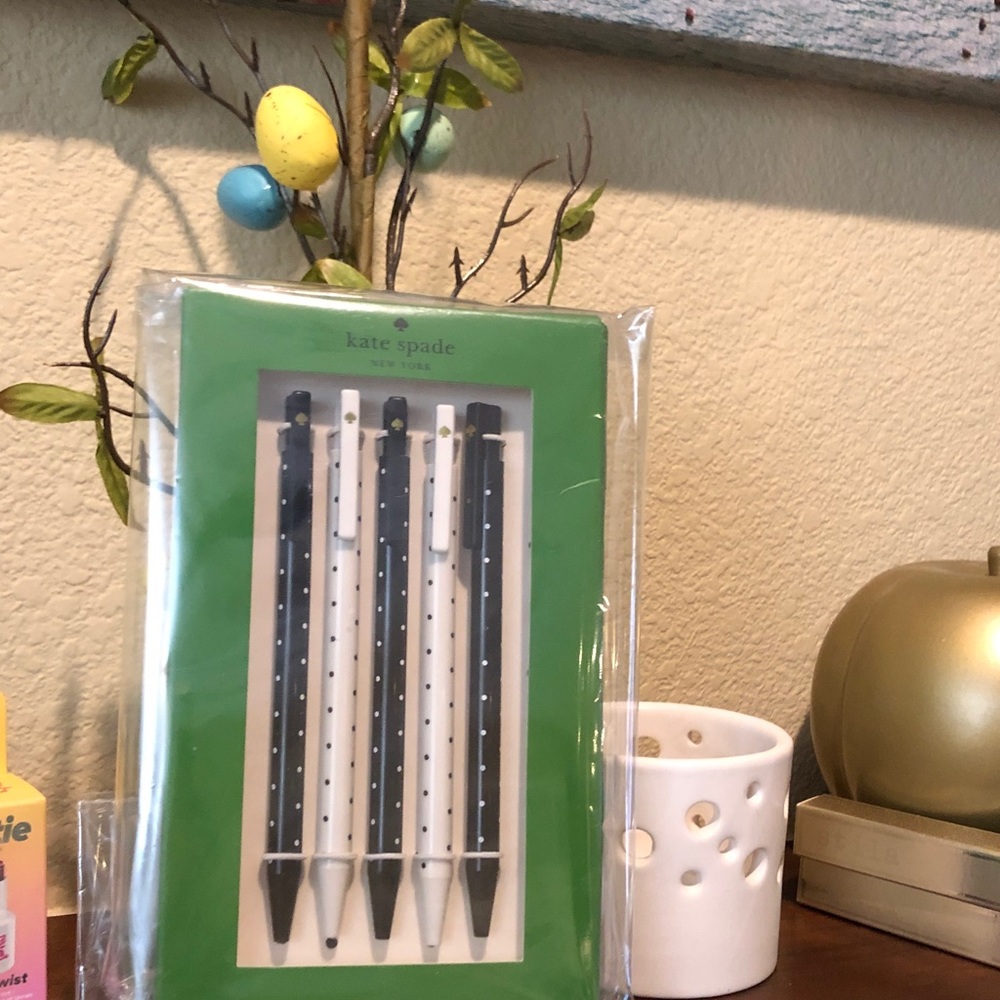 kate spade Black and White Polka Dot Pen Set with Gold Accents ♠️